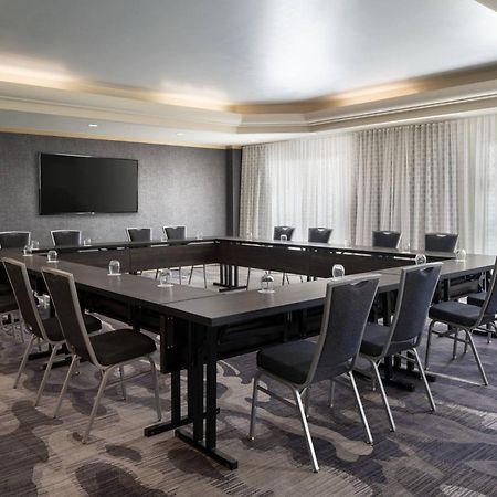 Visalia Marriott At The Convention Center Hotell Exteriör bild