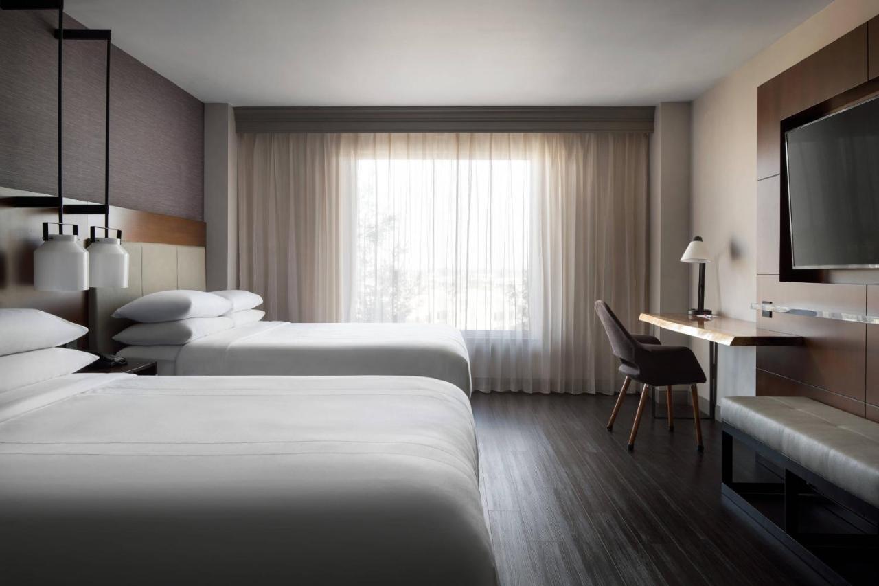 Visalia Marriott At The Convention Center Hotell Exteriör bild
