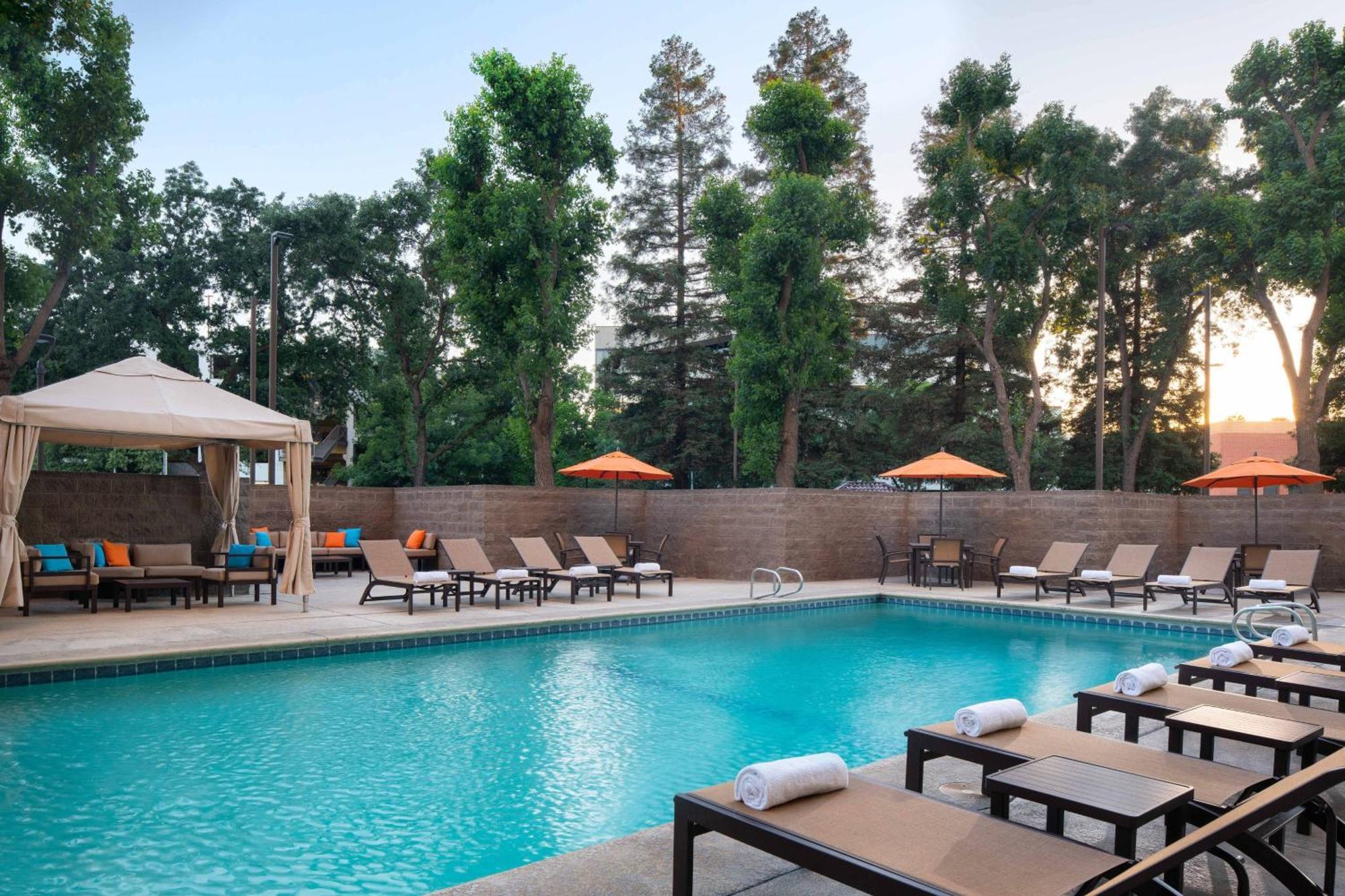 Visalia Marriott At The Convention Center Hotell Exteriör bild