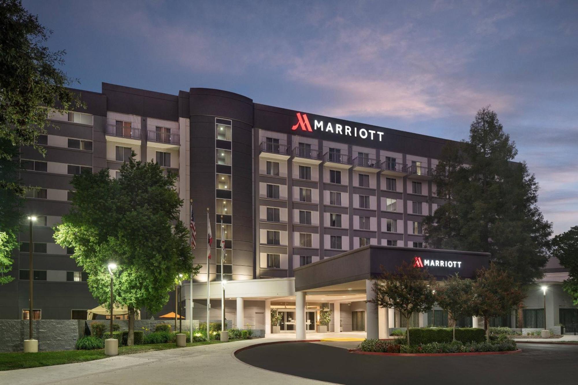 Visalia Marriott At The Convention Center Hotell Exteriör bild