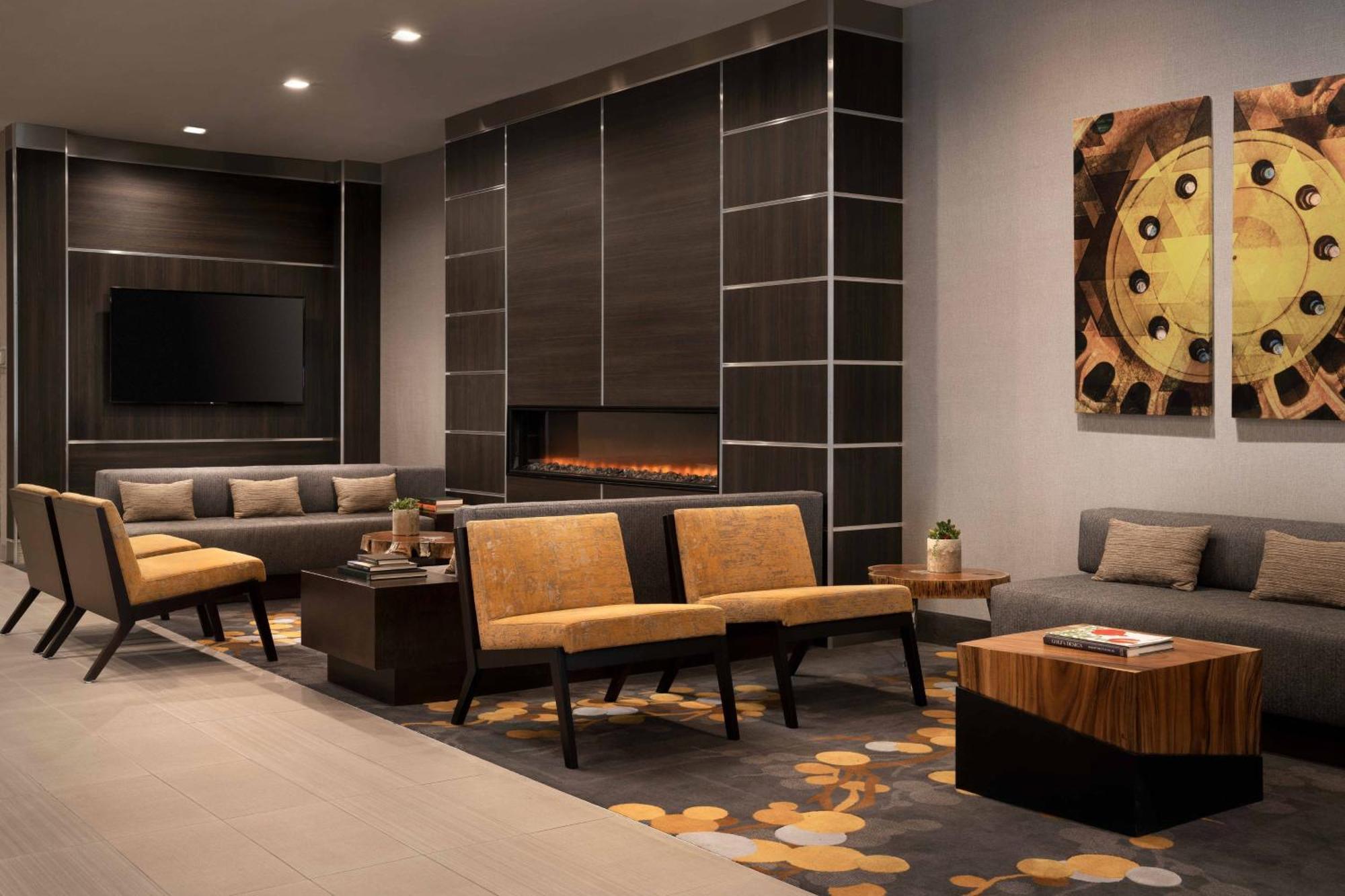 Visalia Marriott At The Convention Center Hotell Exteriör bild