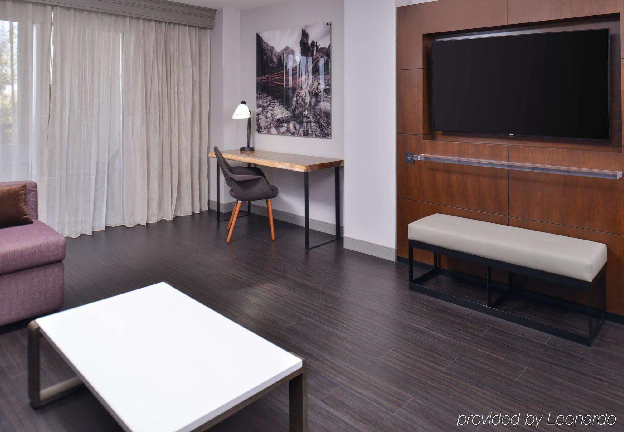 Visalia Marriott At The Convention Center Hotell Exteriör bild