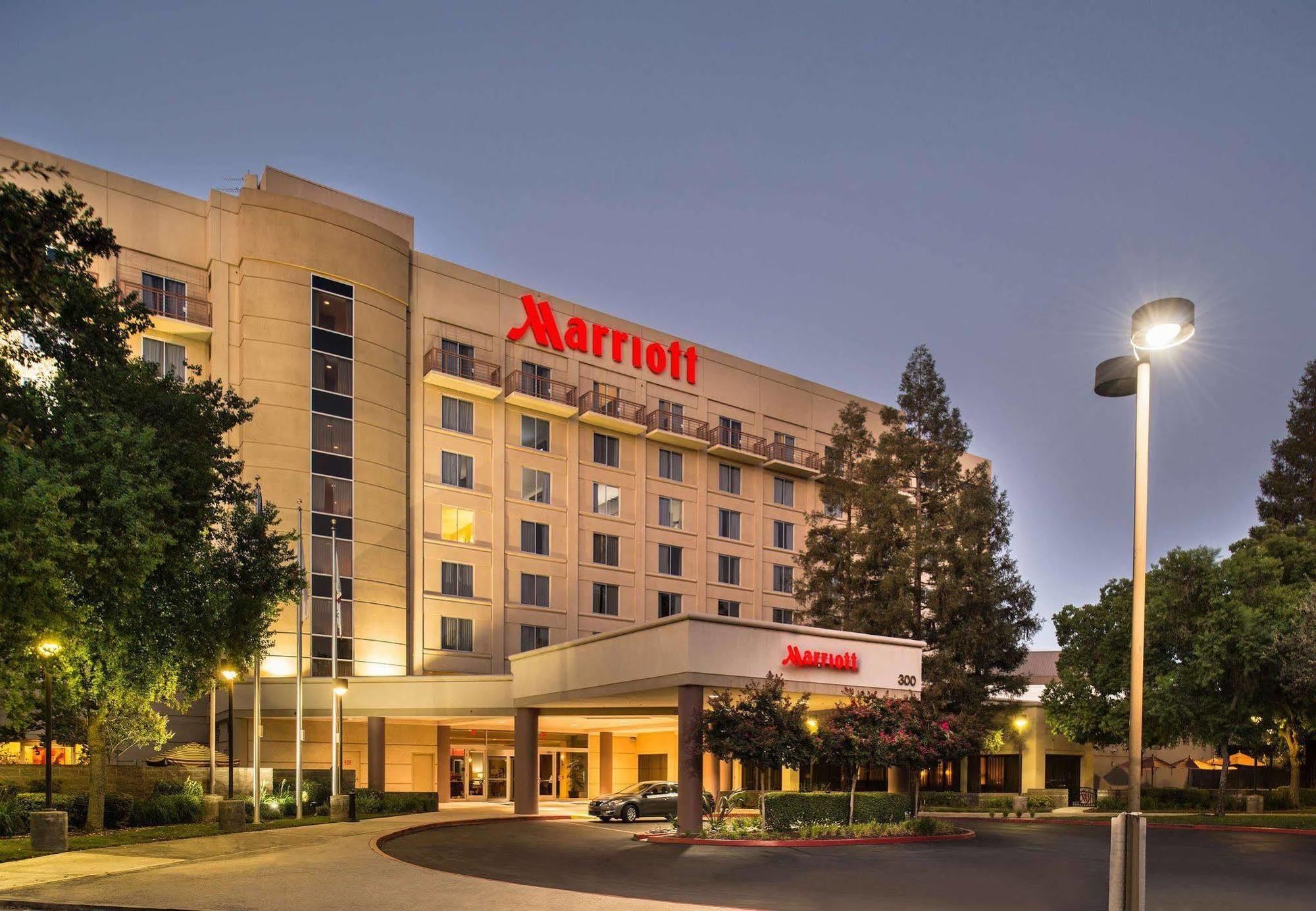 Visalia Marriott At The Convention Center Hotell Exteriör bild